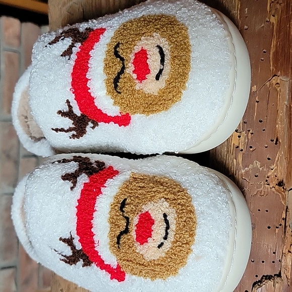 REINDEER SLIPPERS - Picture 5 of 8